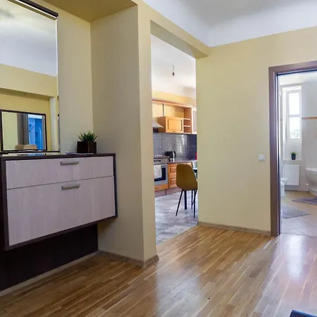 Cozy 3 Bedroom 아파트 리가